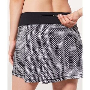 Lululemon Women's Monochromic Black White Pace Rival Tall Athletic Skirt 6 Tall